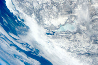 Illustration for article titled Who Cracked The Planet? Ice Shatters In Spring Melt
